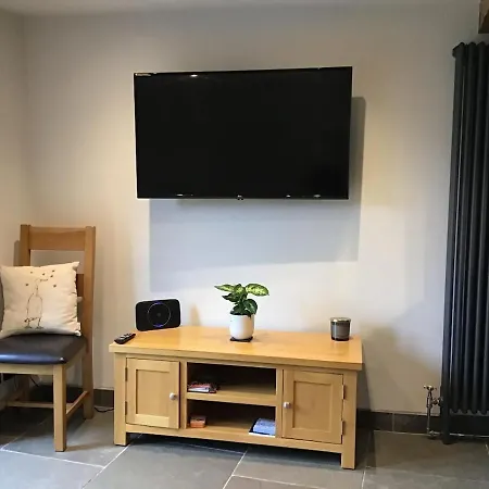 Renovated 2 Bed In Ulverston, Garden With Views ألفرستون