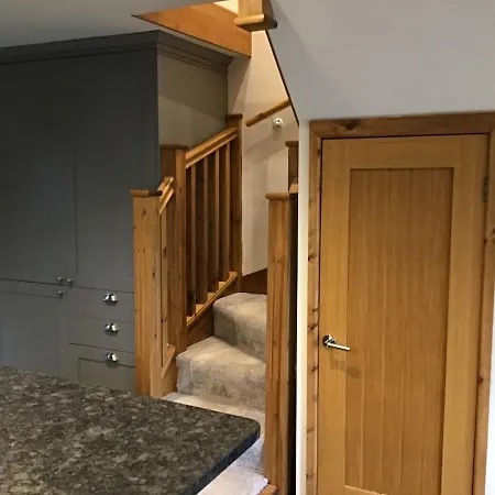 Renovated 2 Bed In Ulverston, Garden With Views *