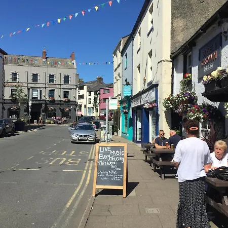 Renovated 2 Bed In Ulverston, Garden With Views * Ulverston